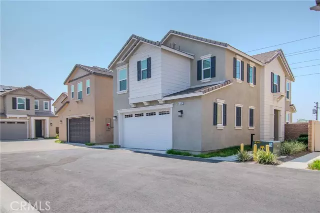 1592 Redwoods DR, Upland, CA 91784