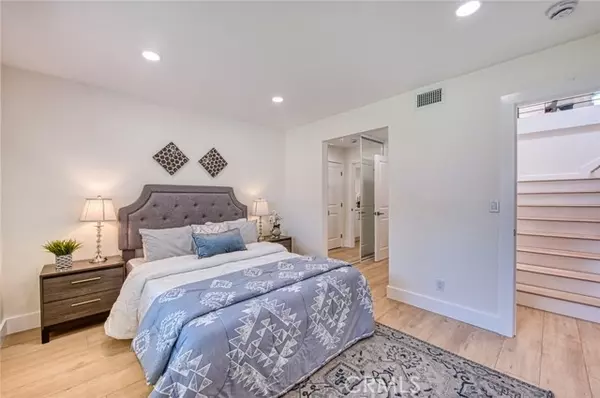 Newport Beach, CA 92660,2654 Vista Ornada