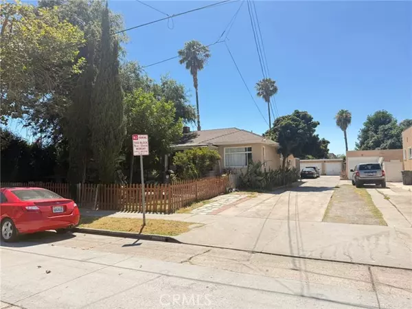 208 N Wright ST, Santa Ana, CA 92701