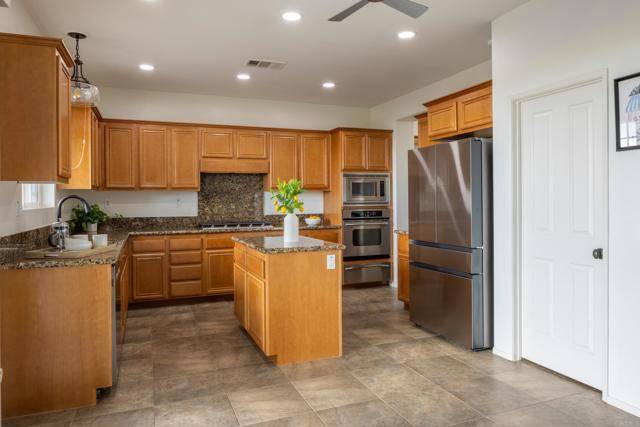 Oceanside, CA 92057,1185 Parkview DR