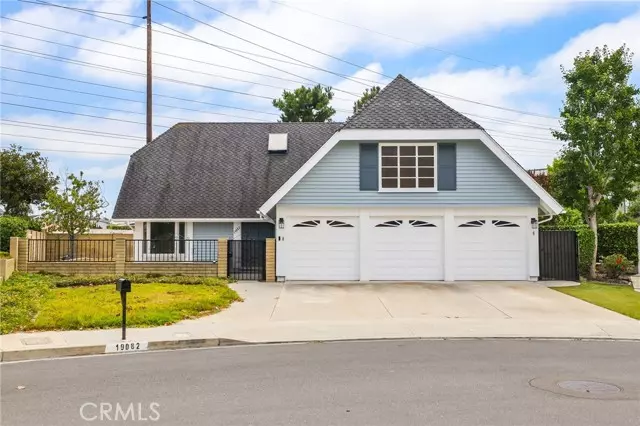 19082 Plum Tree LN, Huntington Beach, CA 92646