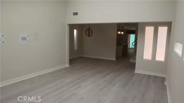 Huntington Beach, CA 92648,322 12th ST