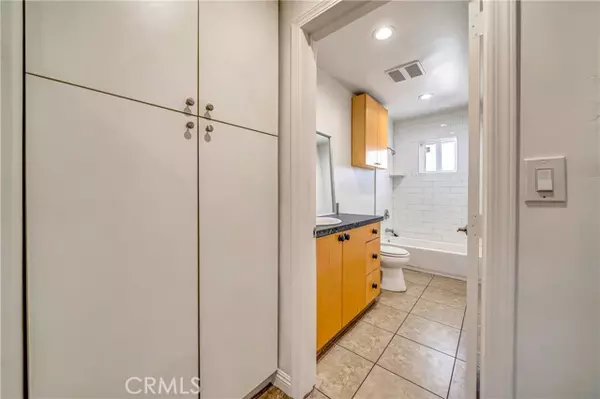 North Hollywood, CA 91606,6735 Elmer AVE 12
