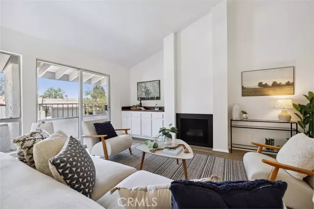 19519 Rinaldi ST 57, Porter Ranch, CA 91326