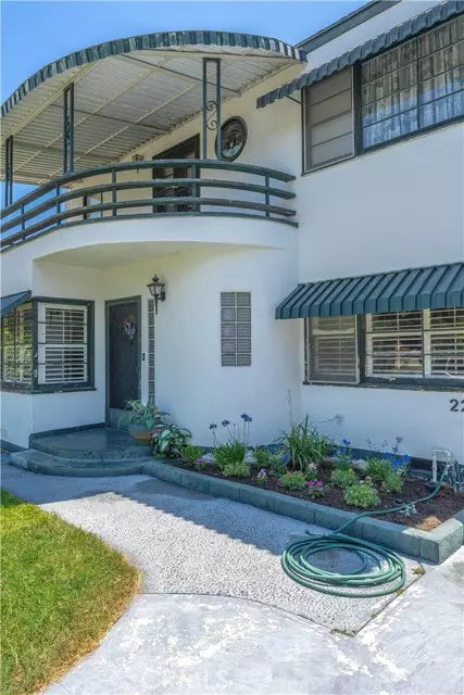 Santa Ana, CA 92706,2219 N Flower ST