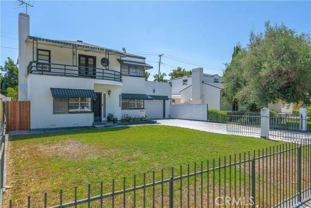 Santa Ana, CA 92706,2219 N Flower ST