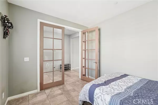 Fontana, CA 92336,5371 Salt Bush WAY