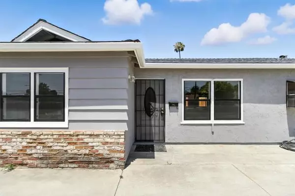 Santee, CA 92071,9352 Carlton Hills Blvd