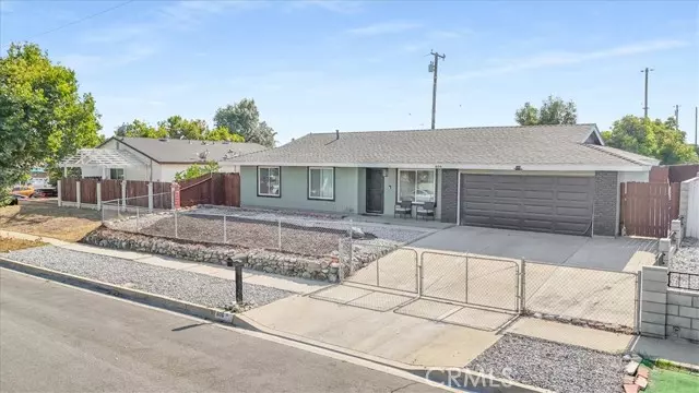 806 S Sandalwood AVE, Bloomington, CA 92316