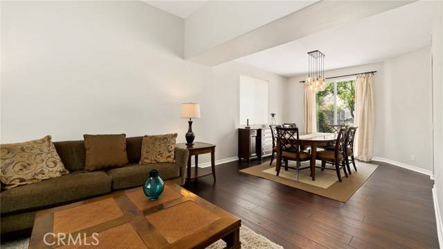 Altadena, CA 91001,637 Chaparral CT