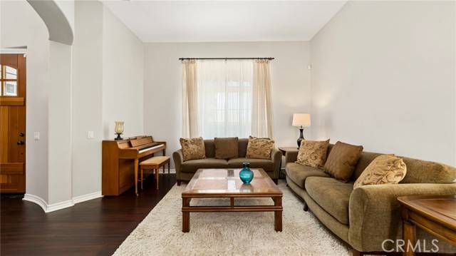 Altadena, CA 91001,637 Chaparral CT