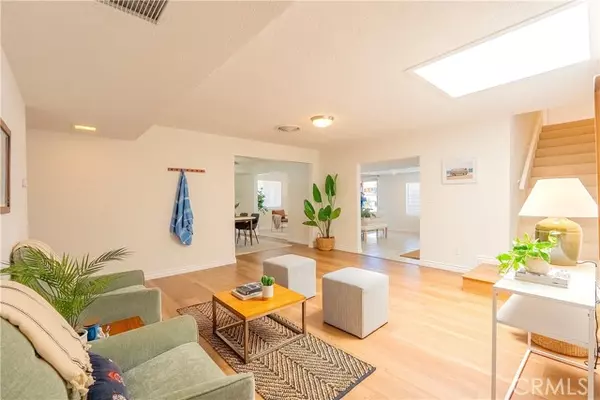 Chatsworth, CA 91311,19945 Labrador ST