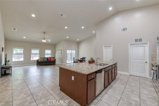 Fresno, CA 93722,6808 W Lucas DR