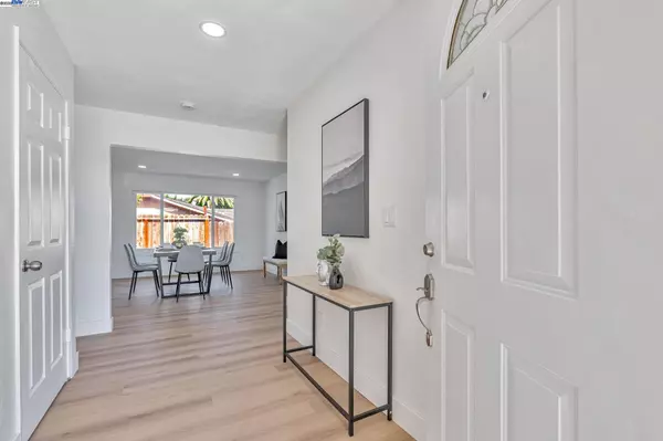 Pittsburg, CA 94565,35 Chelsea WAY