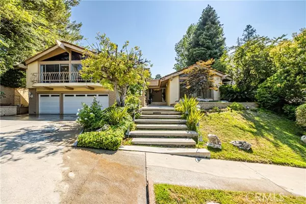 Encino, CA 91316,18022 Lake Encino DR