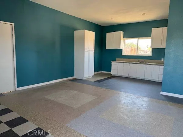 Hesperia, CA 92345,16271 Lime ST