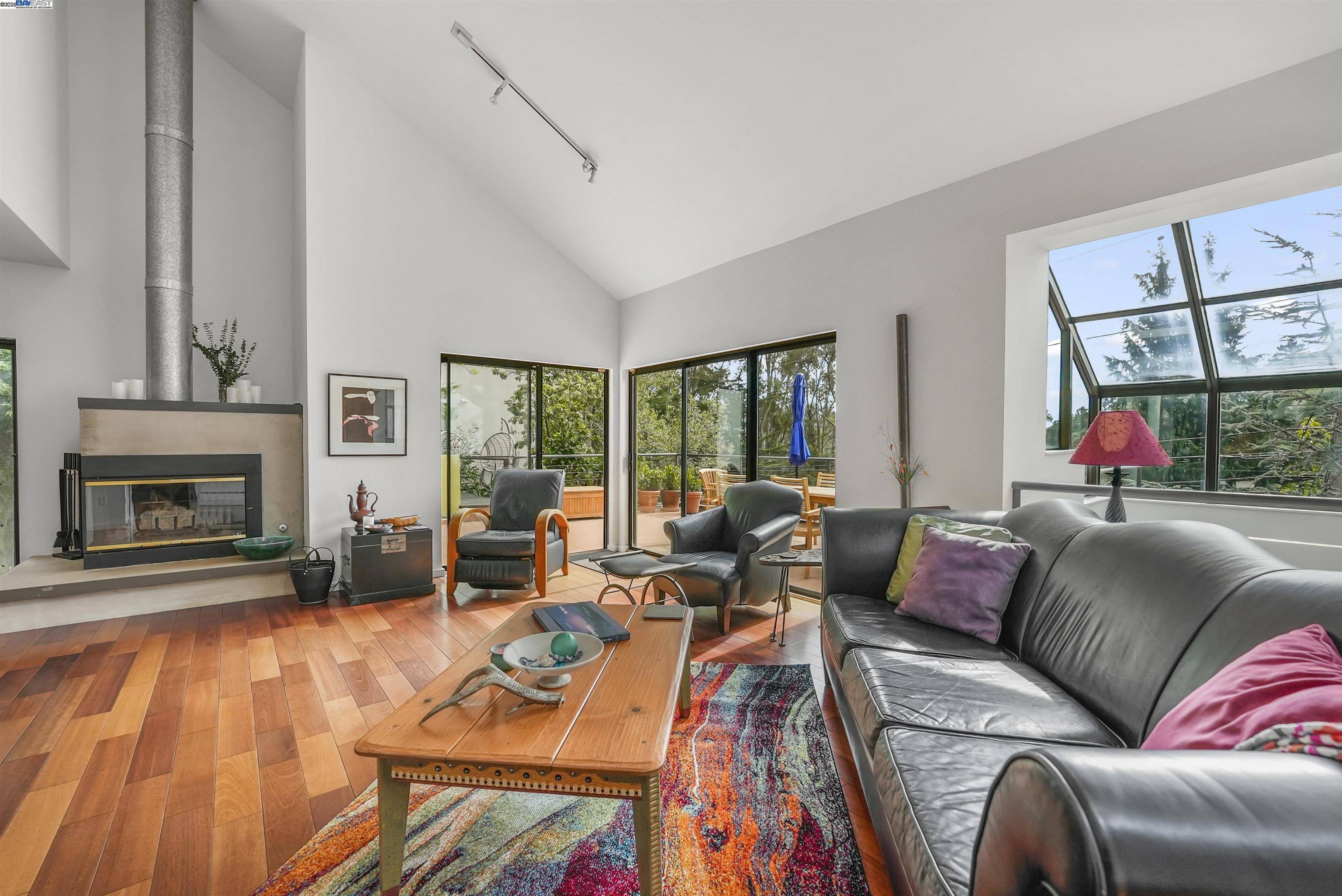 Oakland, CA 94611,1822 Arrowhead Dr
