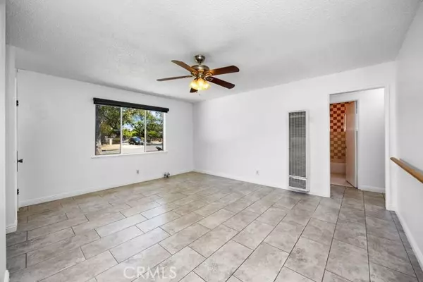 Santa Ana, CA 92704,2006 W Wilshire AVE