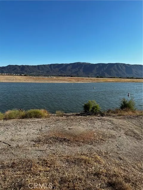 Lake Elsinore, CA 92530,0 Morton