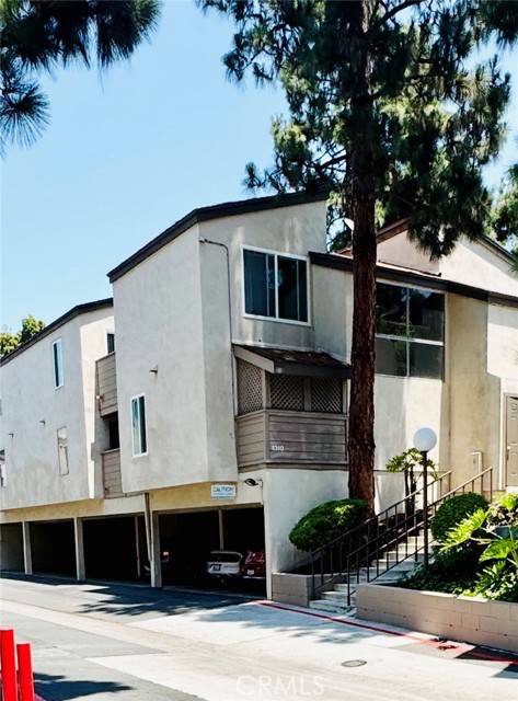 1310 Cabrillo Park DR J, Santa Ana, CA 92701