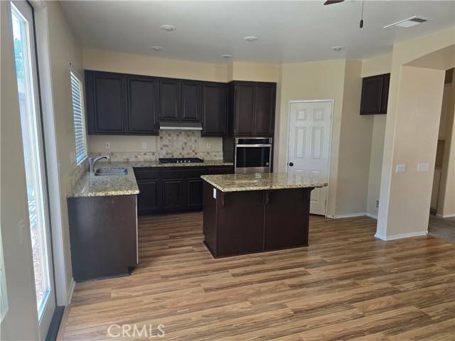 Temecula, CA 92591,41342 Pine Tree CIR