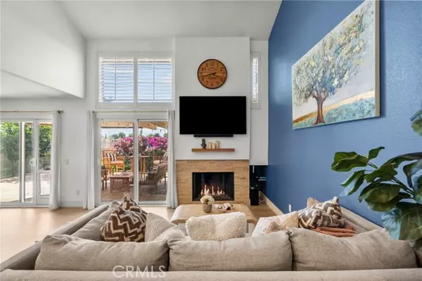 Valencia, CA 91355,23121 Yvette LN