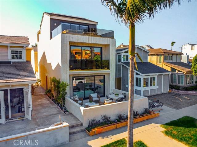 505 17th ST, Huntington Beach, CA 92648