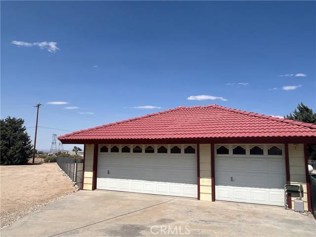 Phelan, CA 92371,10675 Paramount Rd