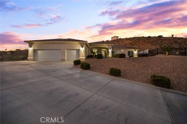 7590 Arrowhead Lake RD, Hesperia, CA 92345
