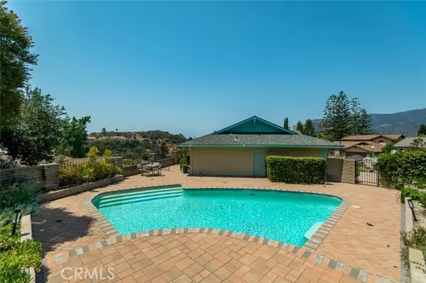 Glendale, CA 91208,2251 El Arbolita DR