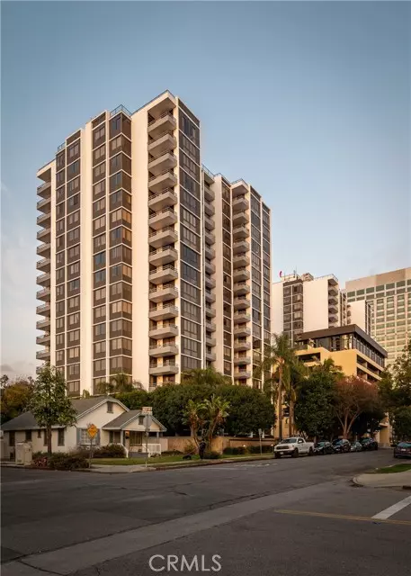 Glendale, CA 91203,345 Pioneer DR 1201