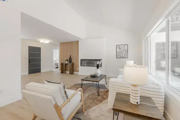 Milpitas, CA 95035,955 Big Bear Ct