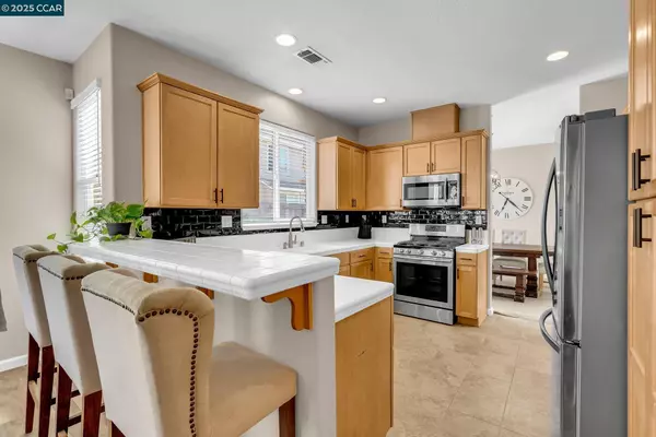 1331 Yosemite CIR, Oakley, CA 94561