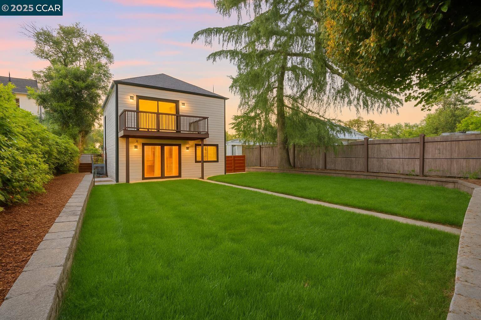 Berkeley, CA 94702,2223 Byron St