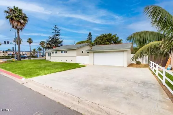 Carlsbad, CA 92008,3904 Jefferson ST