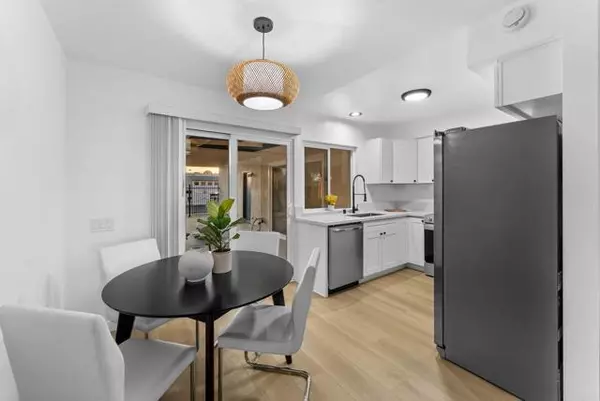 Oceanside, CA 92057,3839 Vista Campana 32