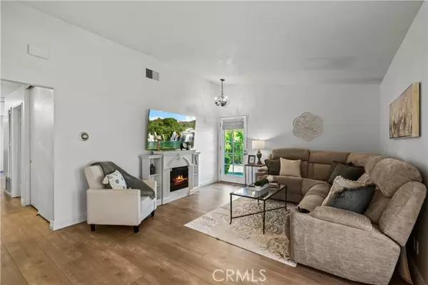 Valencia, CA 91355,25610 Palma Alta DR