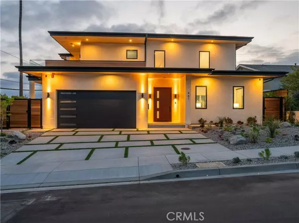 Manhattan Beach, CA 90266,461 NW Chabela Dr.