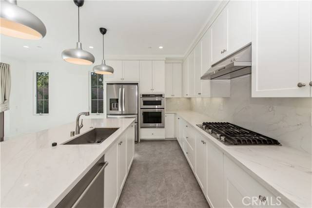 Irvine, CA 92602,121 Toretta