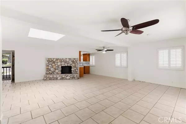Huntington Beach, CA 92648,1841 Lake ST