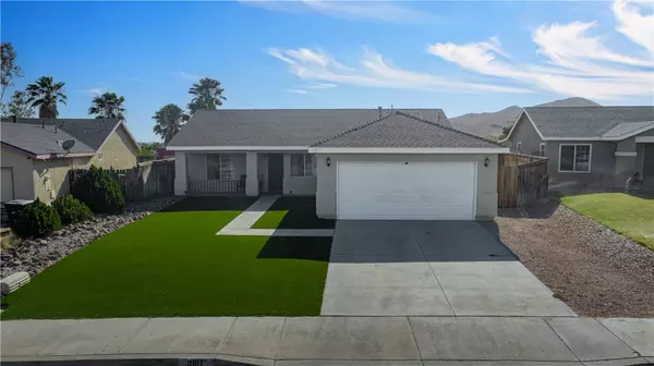 3817 Hatcher PL, Rosamond, CA 93560