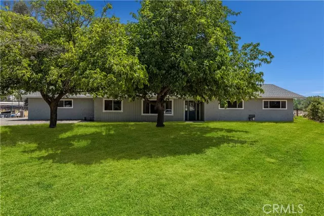 10858 N Armstrong AVE, Clovis, CA 93619