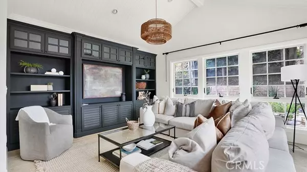 Newport Beach, CA 92663,316 Catalina DR