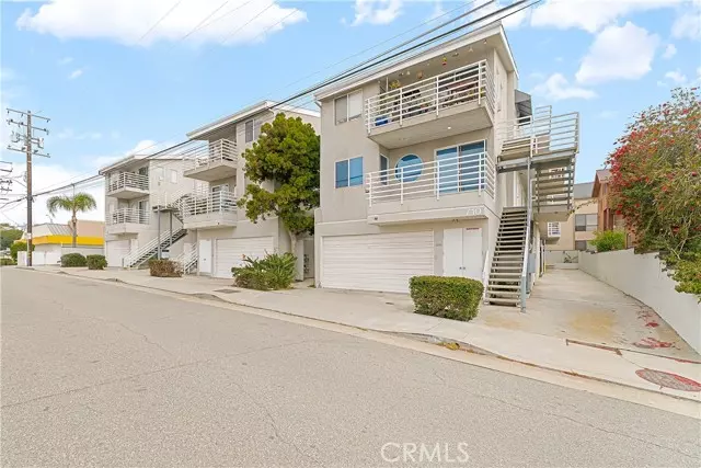710 5th St, Hermosa Beach, CA 90254