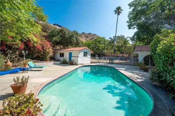 9953 La Tuna Canyon RD, Sun Valley, CA 91352