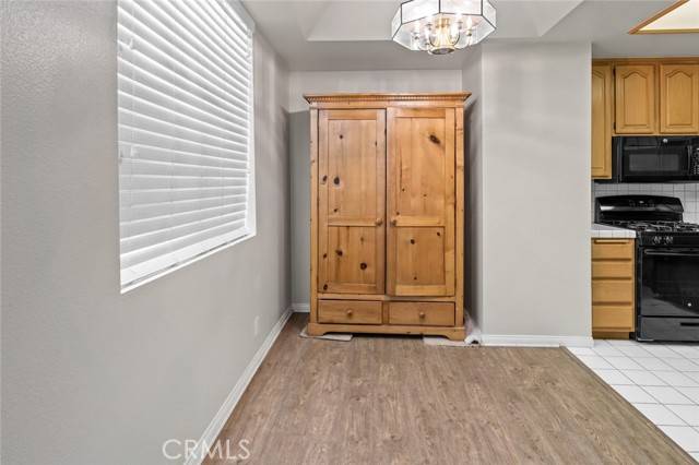 Sherman Oaks, CA 91423,4334 Colbath AVE 304