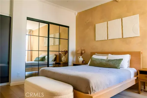 19350 Sherman WAY 338, Reseda, CA 91335