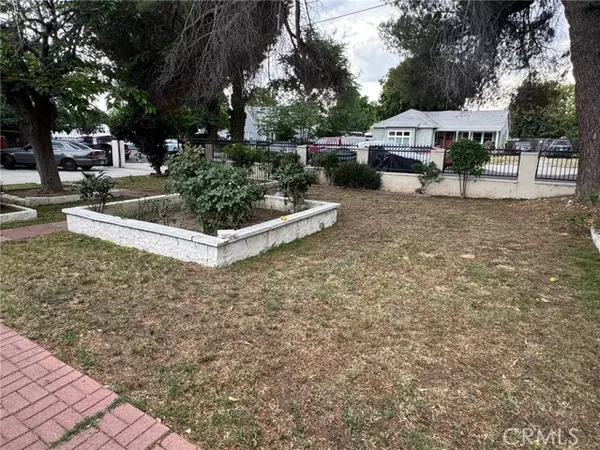 Reseda, CA 91335,7518 Beckford AVE