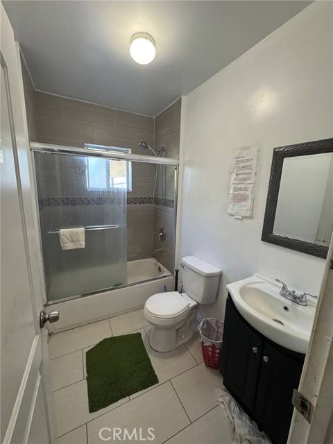 Reseda, CA 91335,7518 Beckford AVE