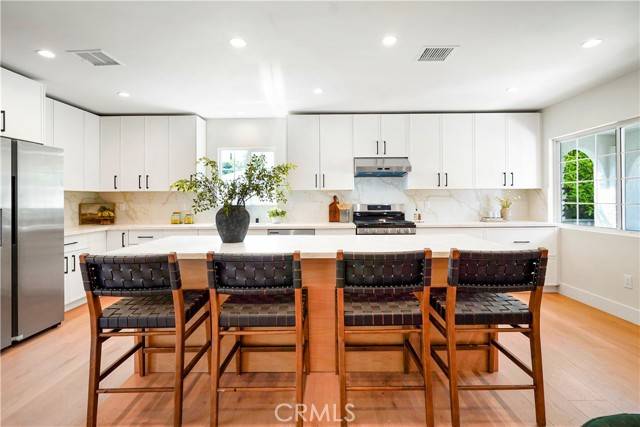 Tarzana, CA 91335,18324 Sylvan ST